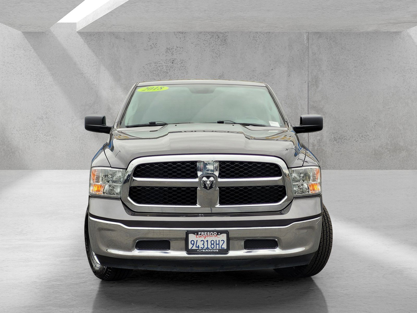 Used 2018 RAM 1500 Classic SLT AWD/4WD image 2