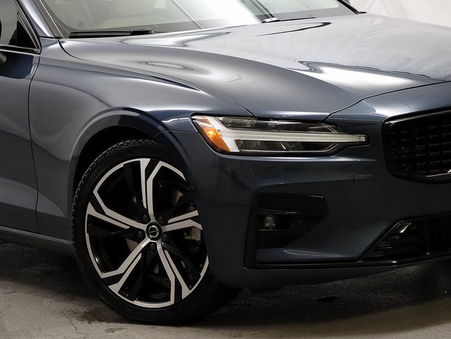 Used 2023 Volvo S60 B5 Plus w/ Climate Package video 3