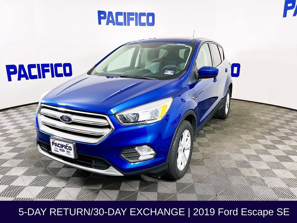 Used 2019 Ford Escape SE image 4