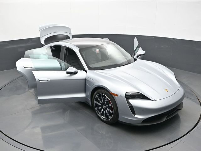 Used 2024 Porsche Taycan 4S AWD/4WD image 33
