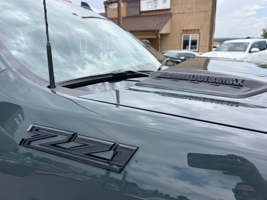 Used 2025 Chevrolet Silverado 3500 LTZ w/ LTZ Plus Package AWD/4WD image 15