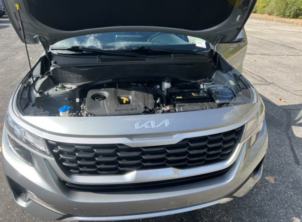 Used 2023 Kia Seltos LX image 24