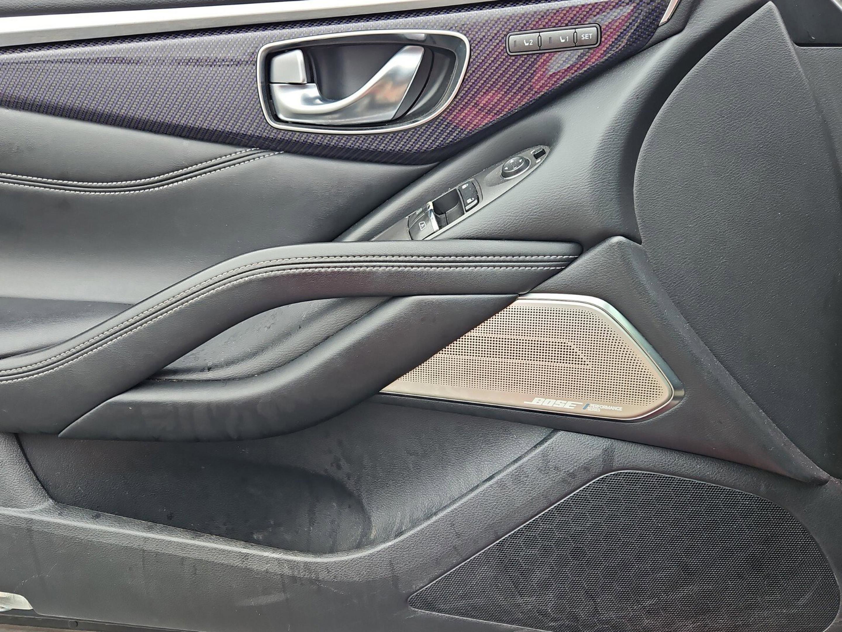 Used 2017 INFINITI Q60 Red Sport 400 image 24