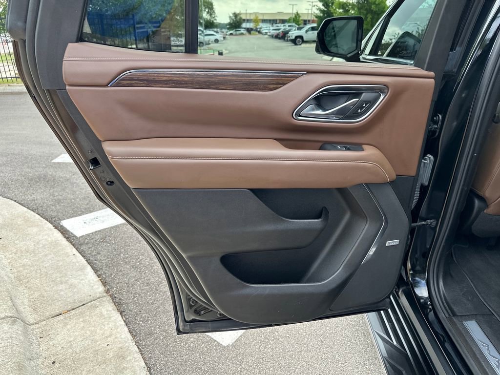 Used 2023 Chevrolet Tahoe High Country AWD/4WD image 37