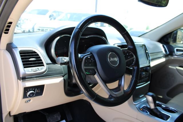 Used 2020 Jeep Grand Cherokee Limited RWD image 17