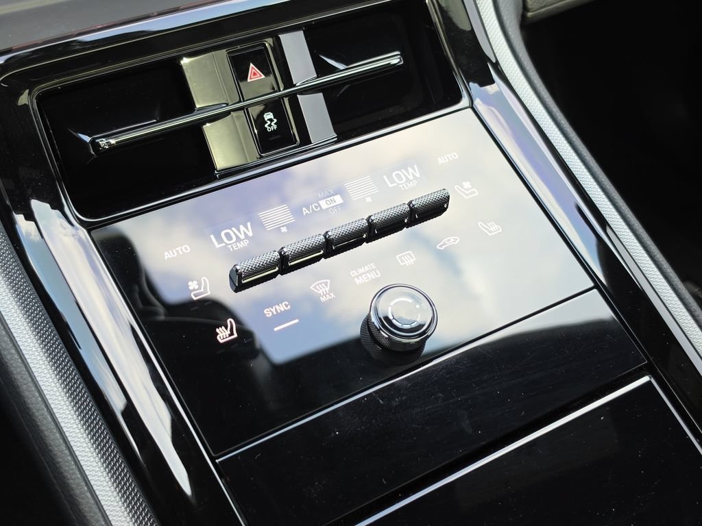 Used 2024 Porsche Panamera w/ Premium Package RWD image 29
