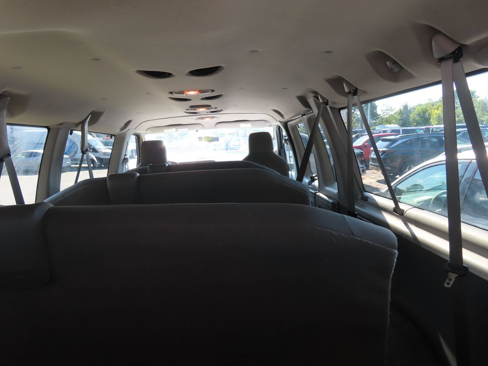 Used 2014 Ford E-350 and Econoline 350 XLT RWD image 29