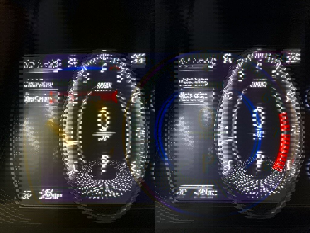 Used 2024 Lexus ES 350 Ultra Luxury w/ Accessory Package (Z2) image 17