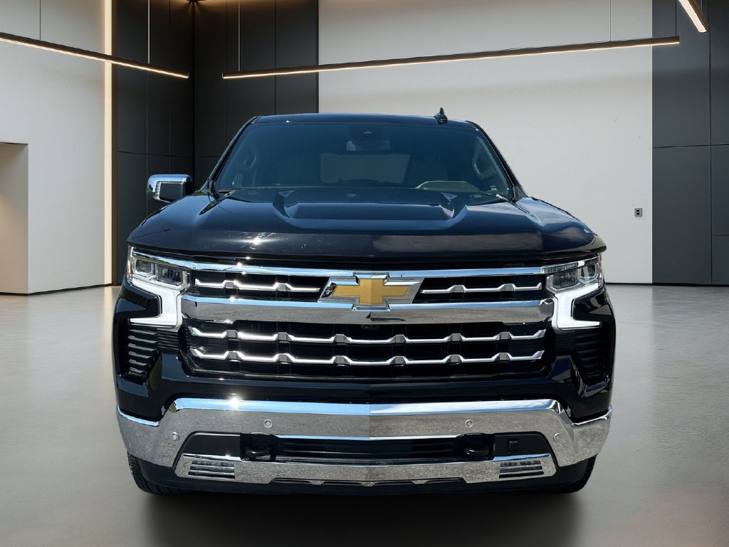 Used 2025 Chevrolet Silverado 1500 LTZ w/ LTZ Convenience Package II AWD/4WD image 9