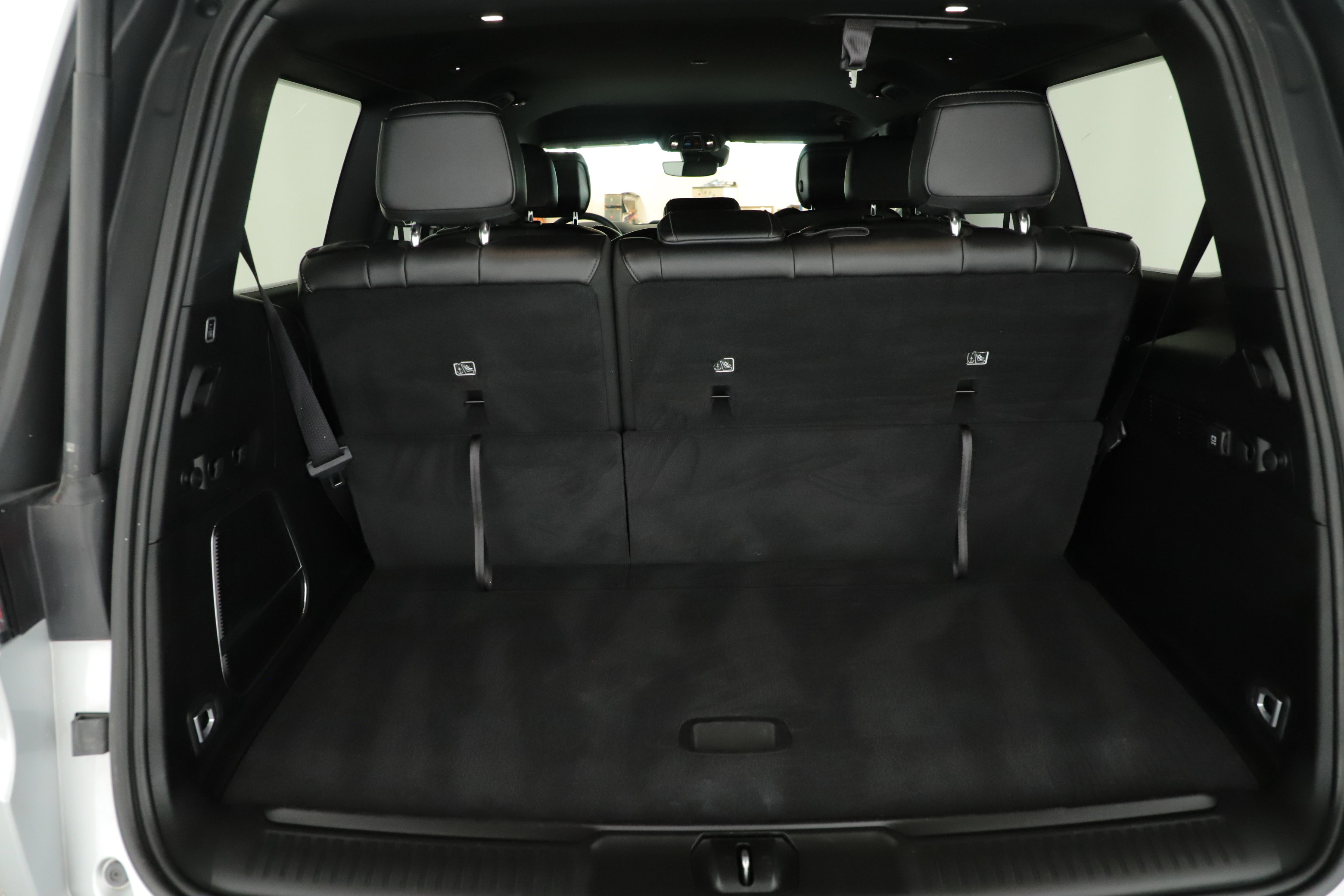 Used 2024 Jeep Wagoneer Series II w/ Flexible Seating Group image 4