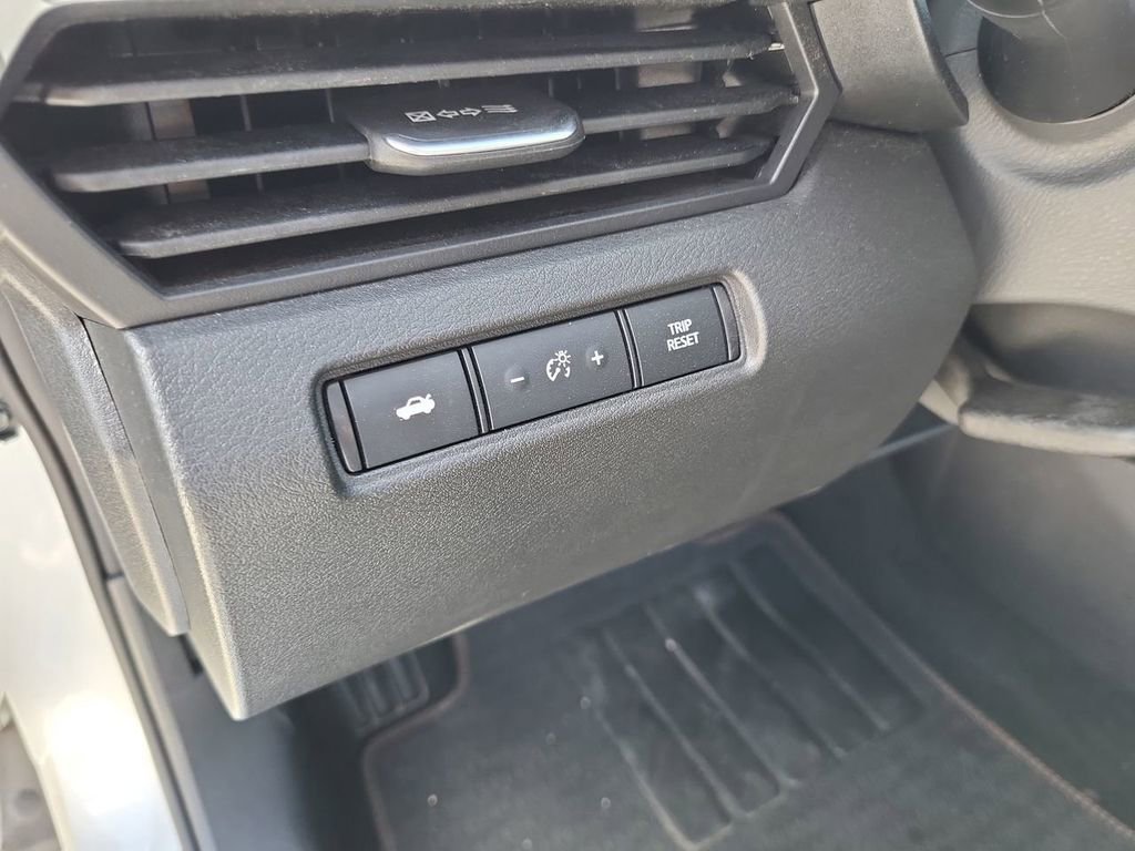 Used 2024 Nissan Altima 2.5 SR image 14
