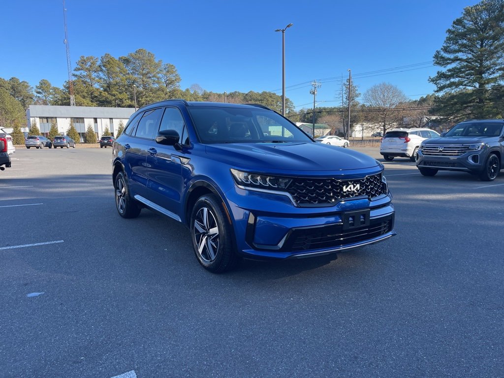 Used 2023 Kia Sorento S w/ Panoramic Sunroof Package image 4