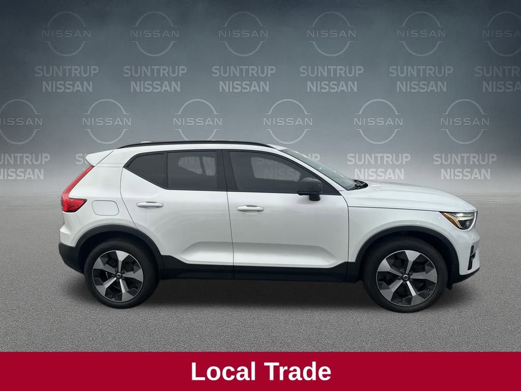 Used 2023 Volvo XC40 B5 Plus w/ Protection Package Premier image 6