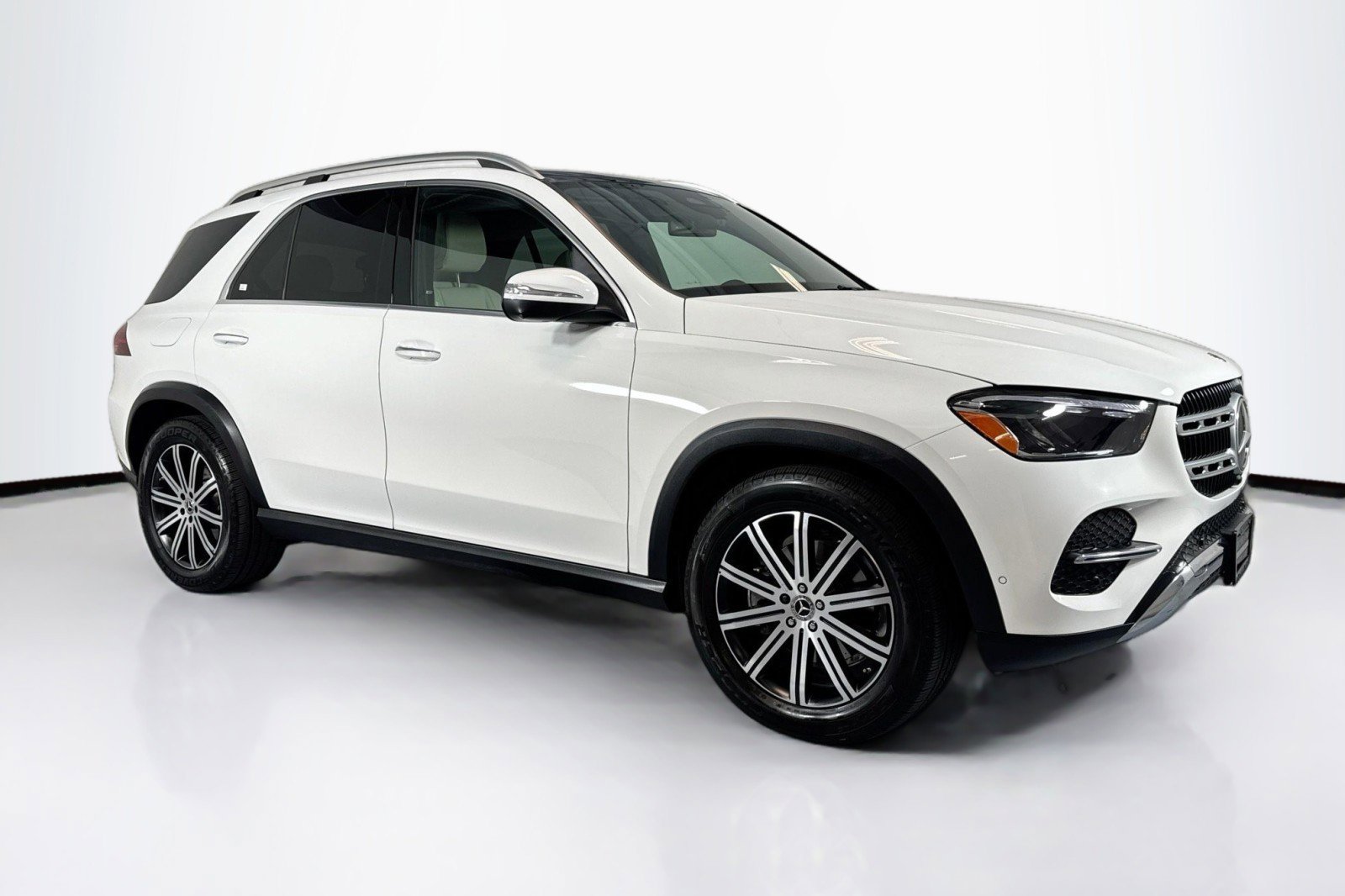 Used 2026 Mercedes-Benz GLE 350 4MATIC image 3