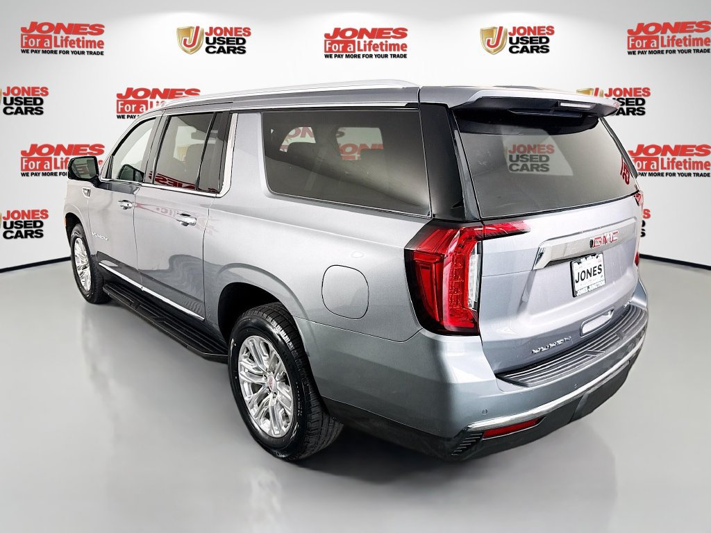 Used 2021 GMC Yukon XL SLT w/ SLT Premium Package AWD/4WD image 2