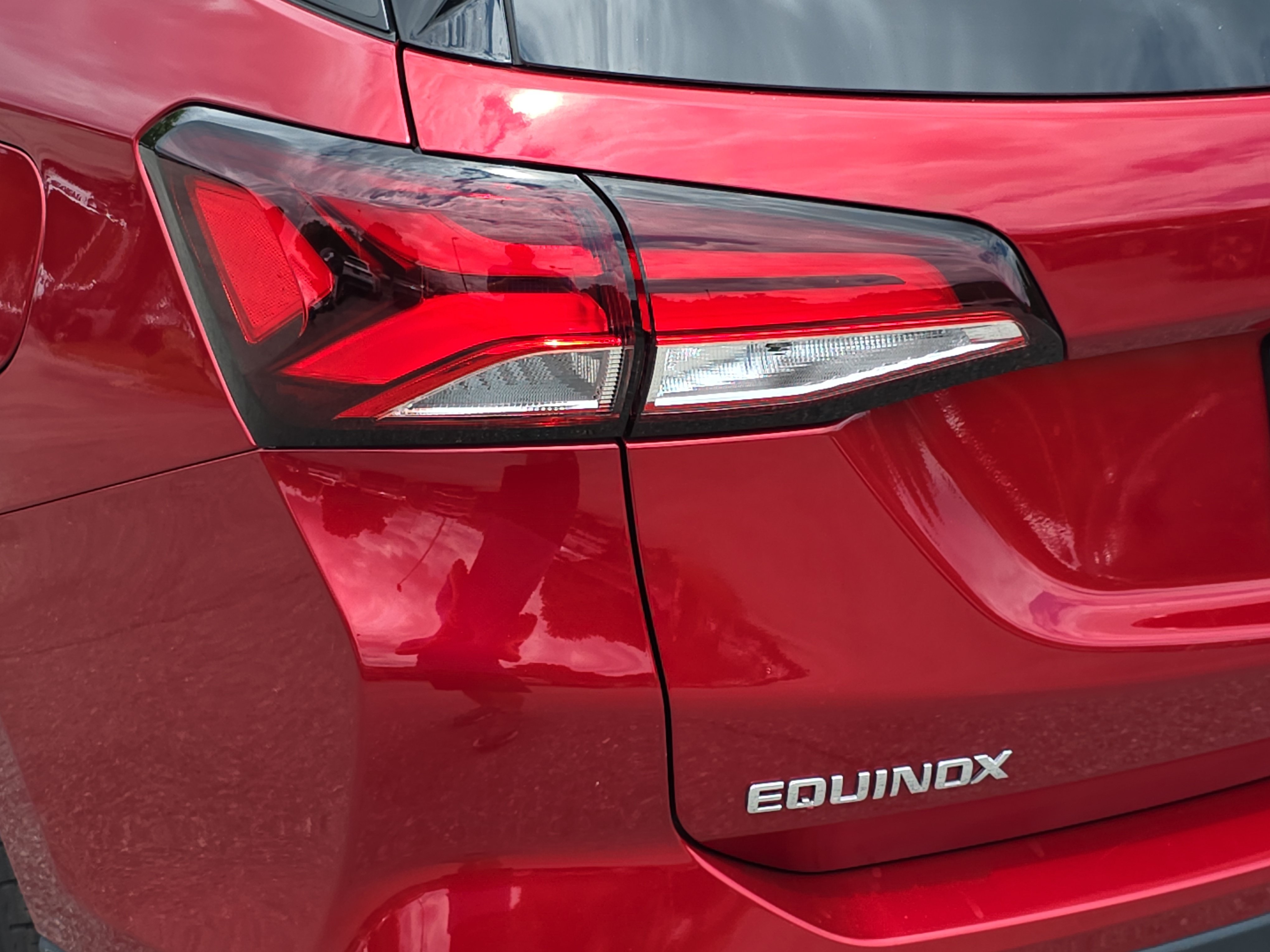 Used 2024 Chevrolet Equinox Premier AWD/4WD image 34