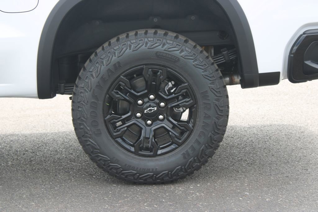 New 2026 Chevrolet Silverado 1500 ZR2 image 16