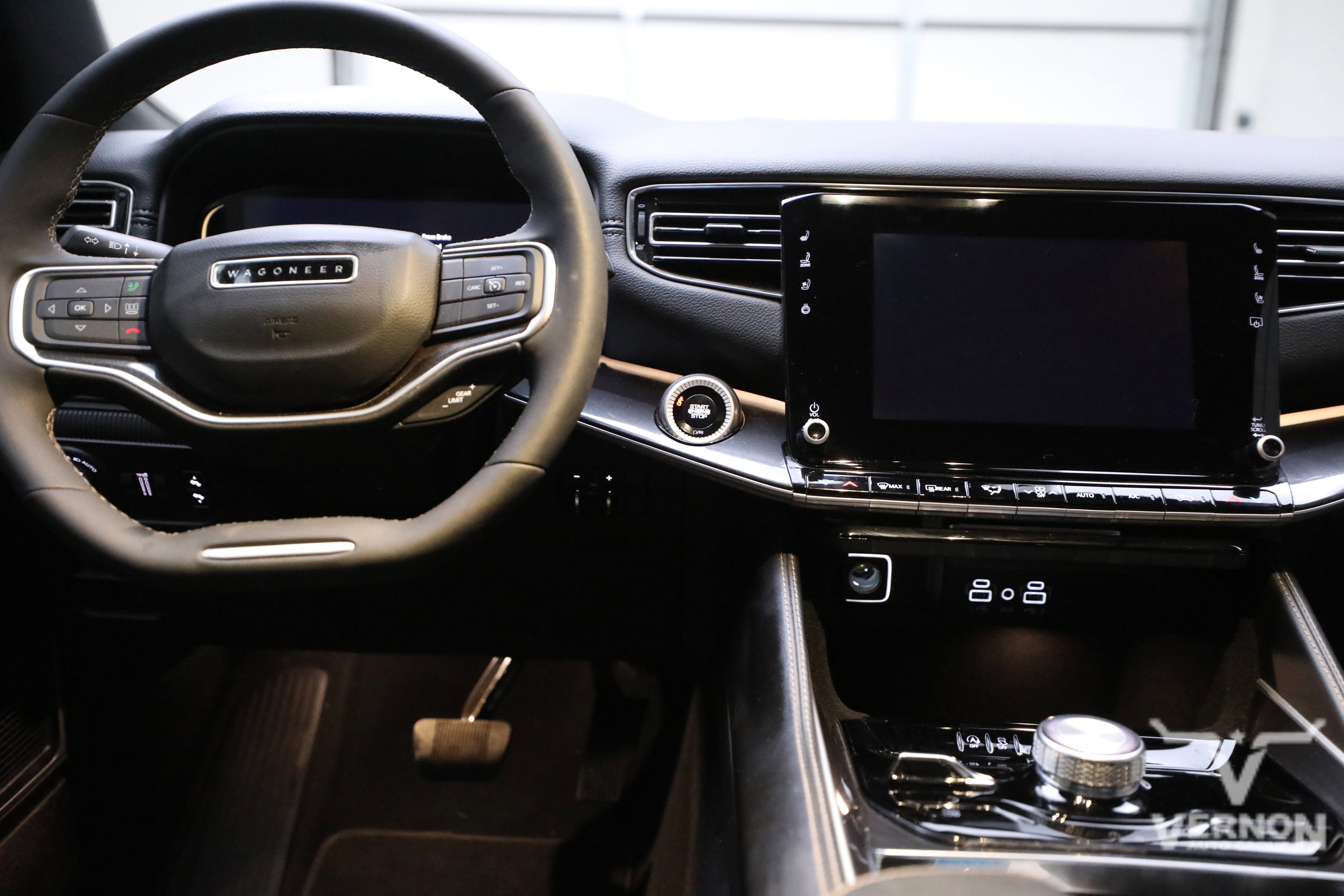 Used 2024 Jeep Wagoneer 4WD w/ HD Trailer Tow Package image 19