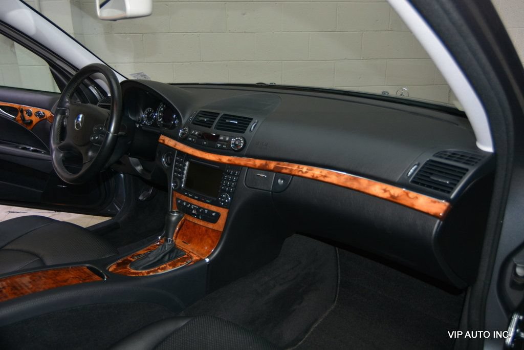 Used 2007 Mercedes-Benz E 350 4MATIC Sedan image 10