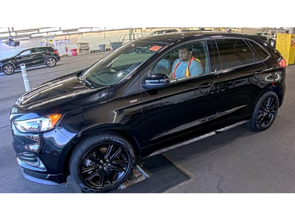 Used 2024 Ford Edge ST-Line AWD/4WD image 2