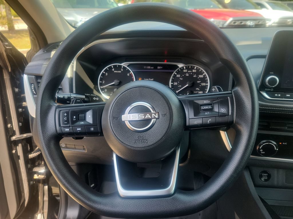 Used 2024 Nissan Rogue S FWD image 18