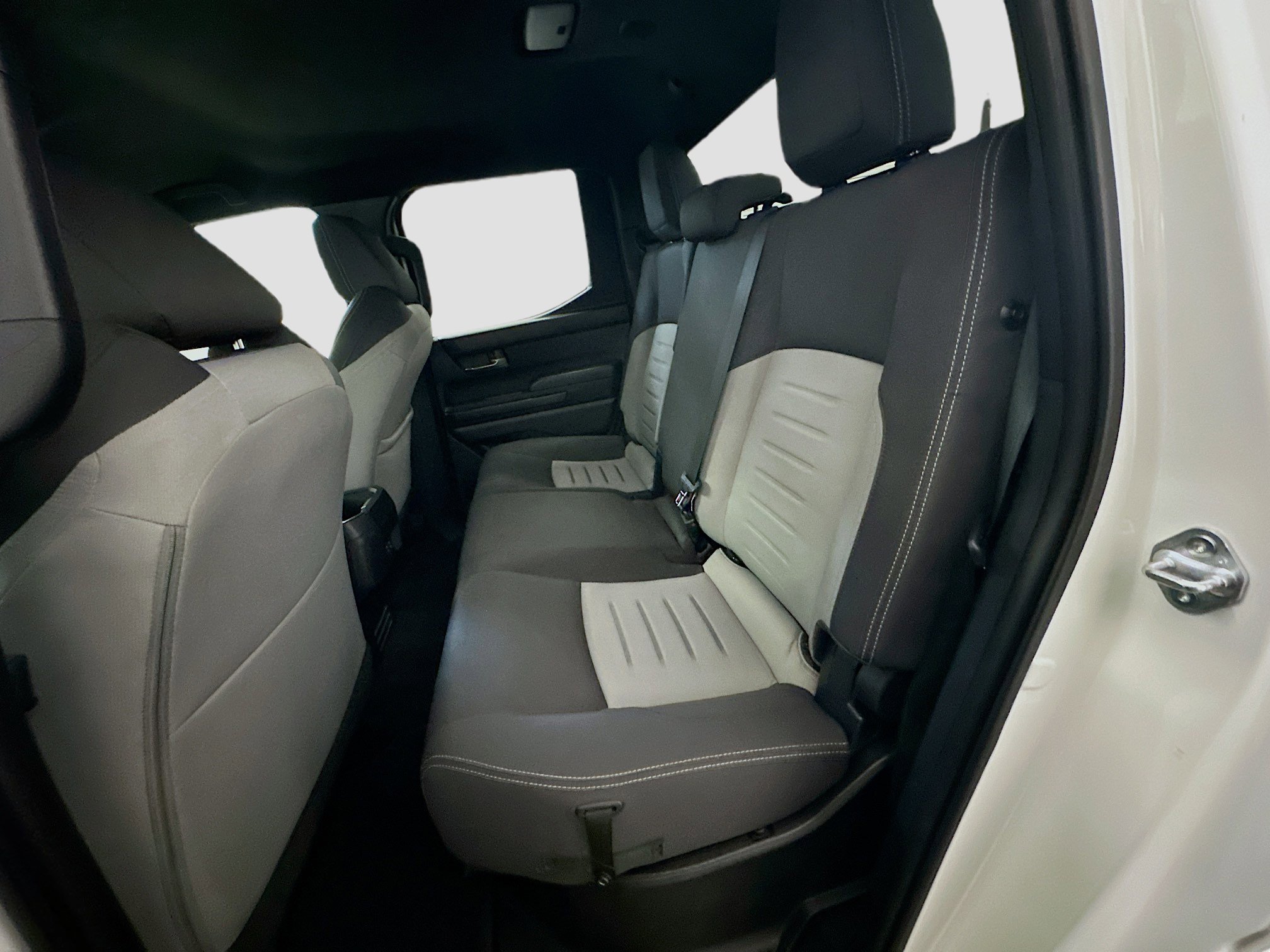 Used 2025 Toyota Tacoma TRD Off-Road image 29