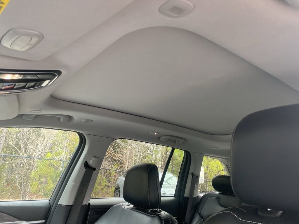 Used 2024 Jeep Grand Cherokee Limited 4xe image 17