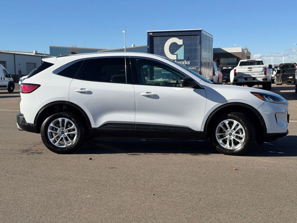 Used 2022 Ford Escape SE image 6
