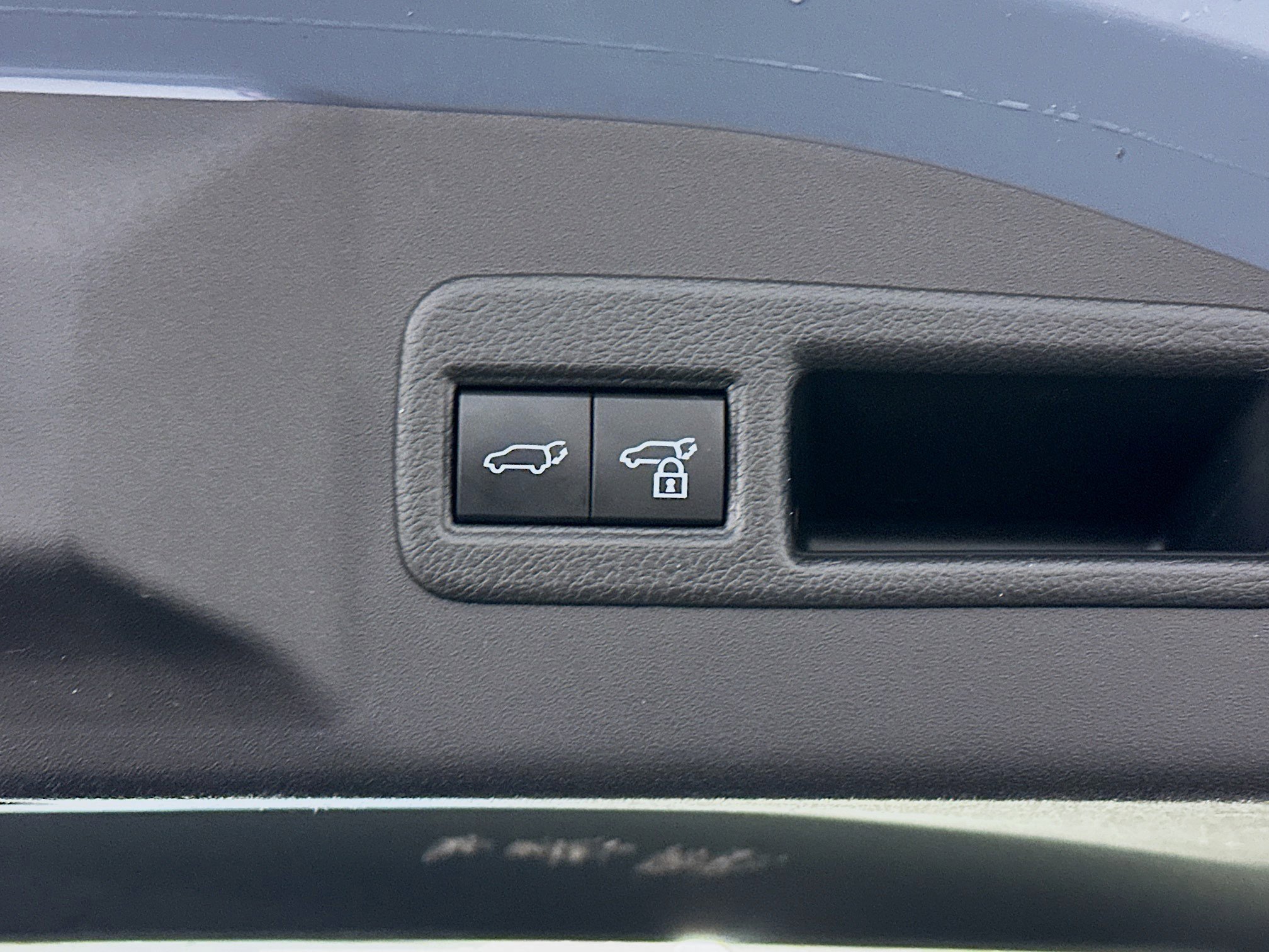 Used 2023 Subaru Solterra AWD image 32