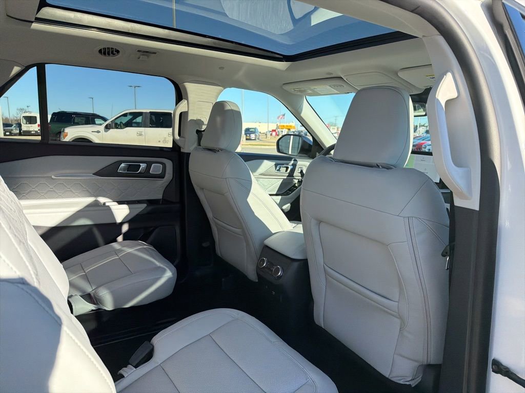 New 2026 Ford Explorer Platinum w/ LUX Leather Package image 19