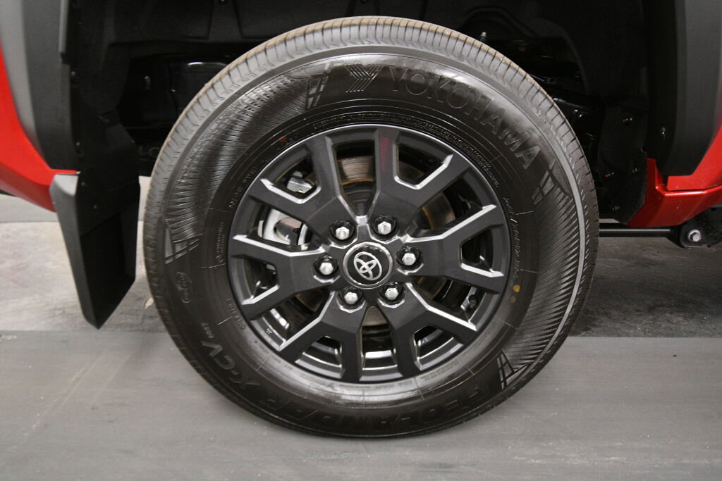 Used 2026 Toyota 4Runner SR5 image 30