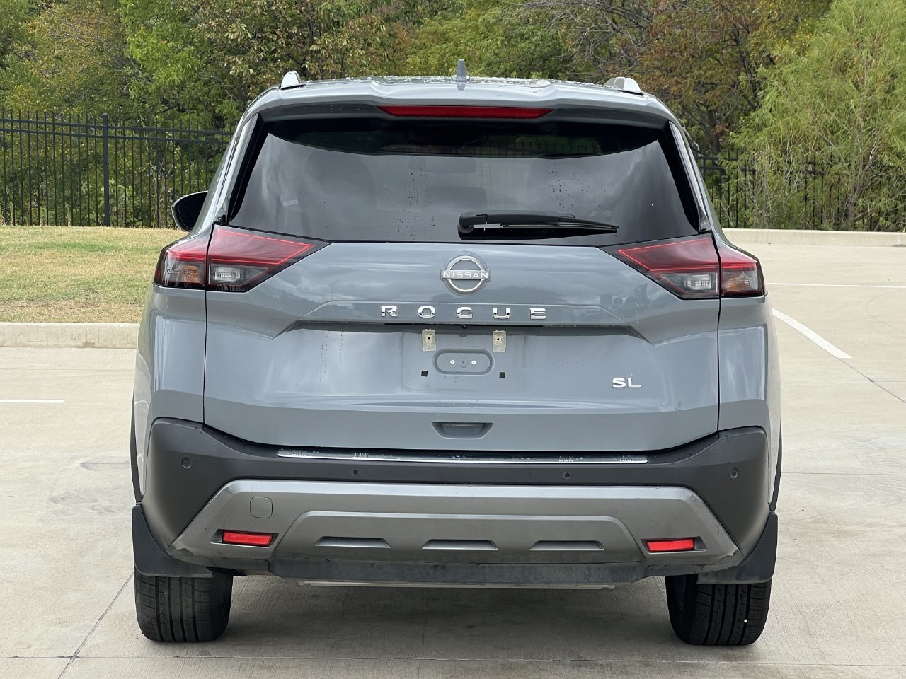 Used 2023 Nissan Rogue SL FWD image 4