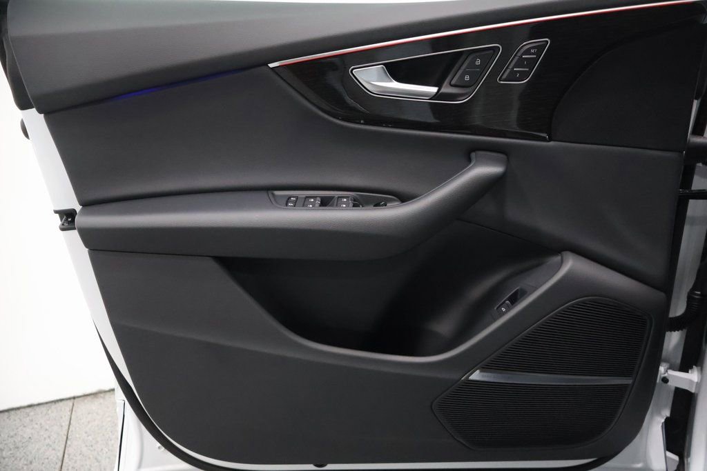 New 2026 Audi Q8 Premium image 12