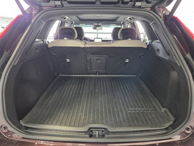 Certified 2026 Volvo XC60 B5 Core image 18