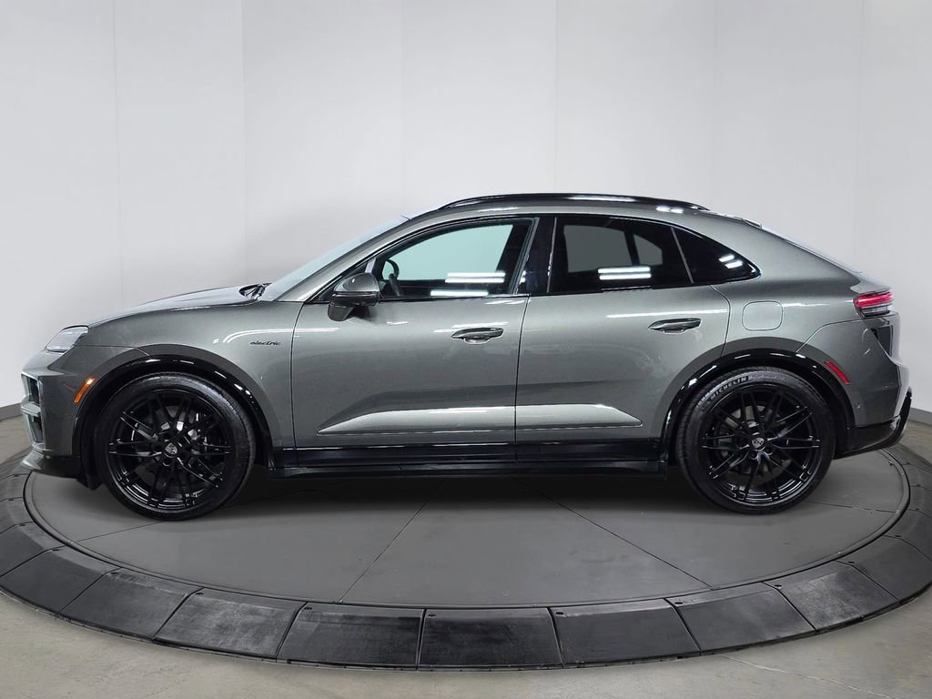 Certified 2025 Porsche Macan Turbo Electric AWD/4WD image 2
