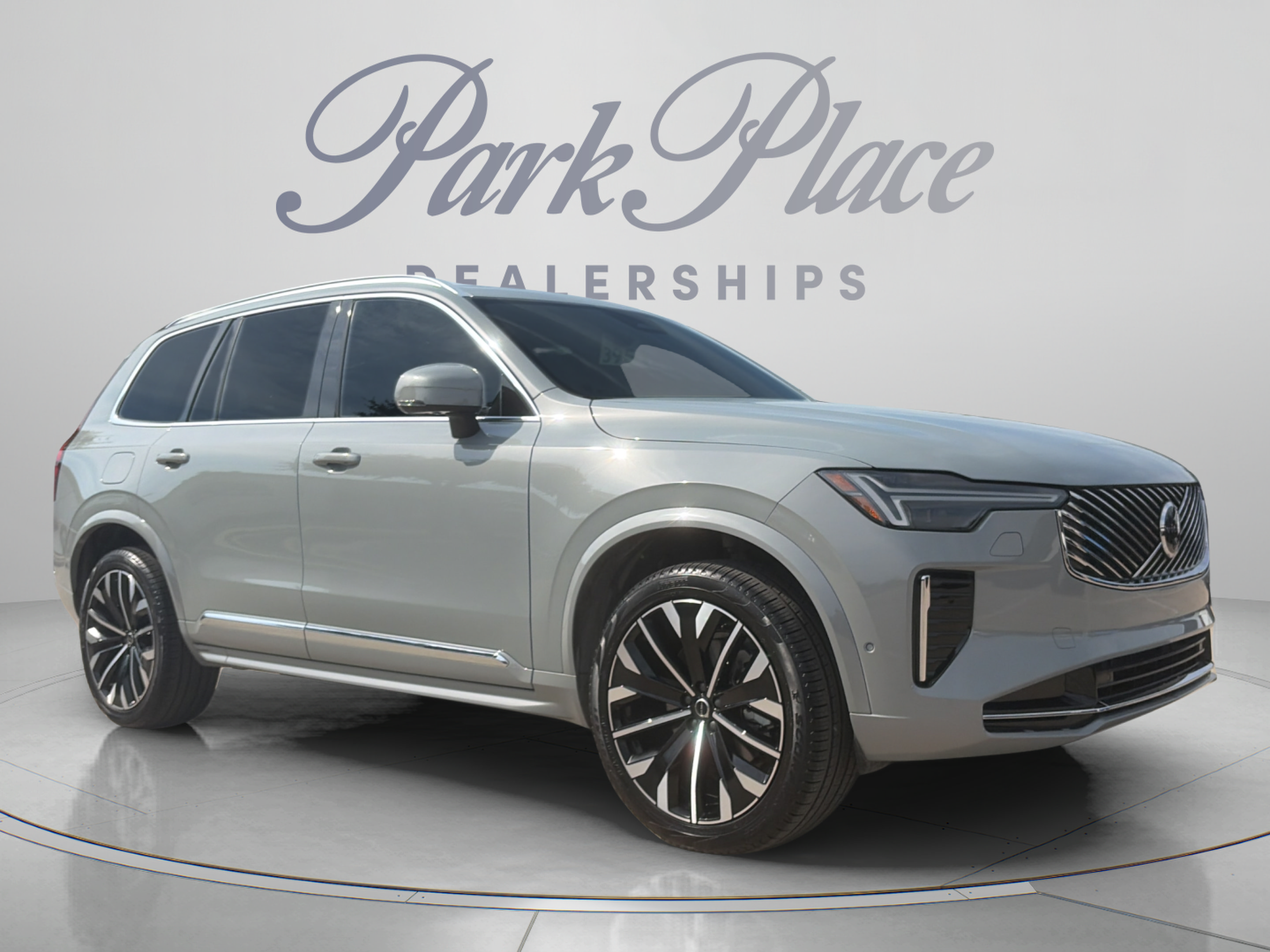 Certified 2026 Volvo XC90 B6 Plus w/ Protection Package Premier AWD/4WD image 9