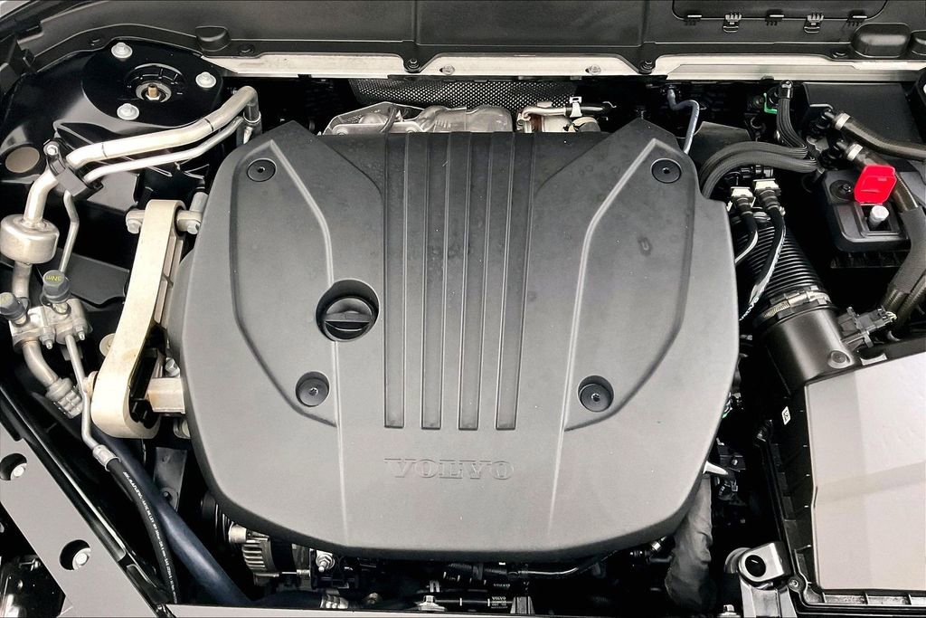 Certified 2023 Volvo XC60 B5 Plus w/ Protection Package Premier image 43