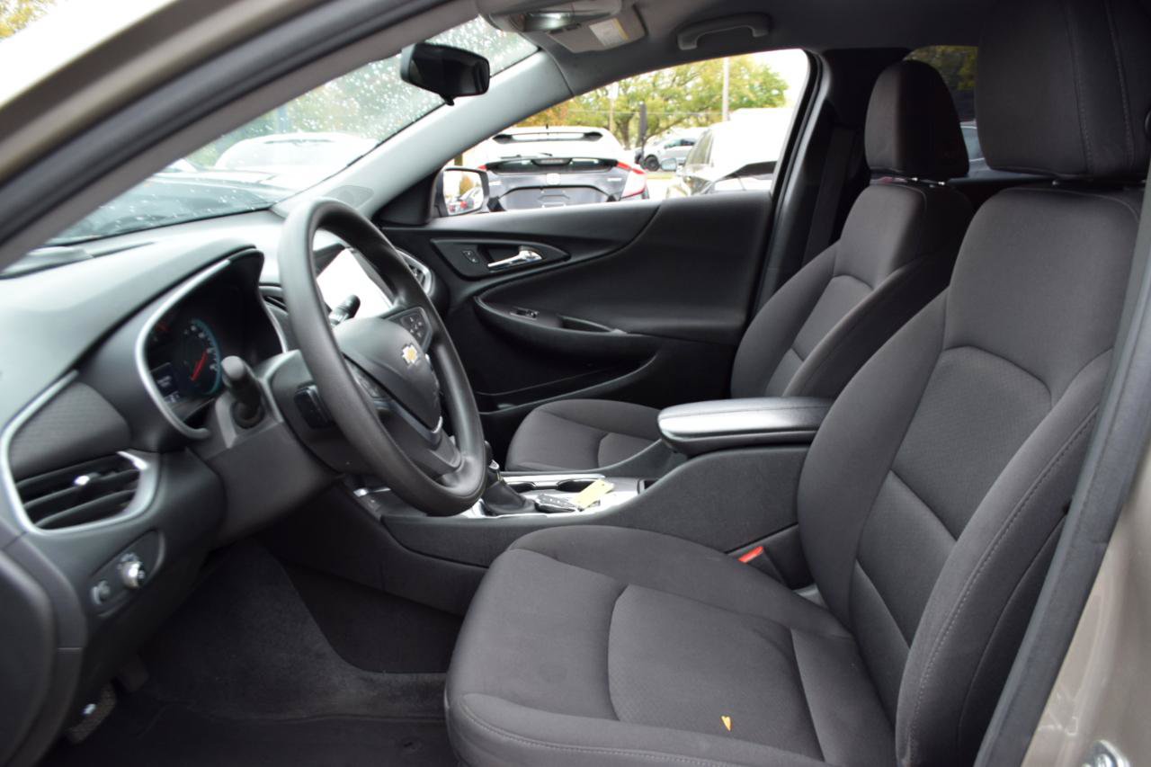 Used 2022 Chevrolet Malibu LT FWD image 12