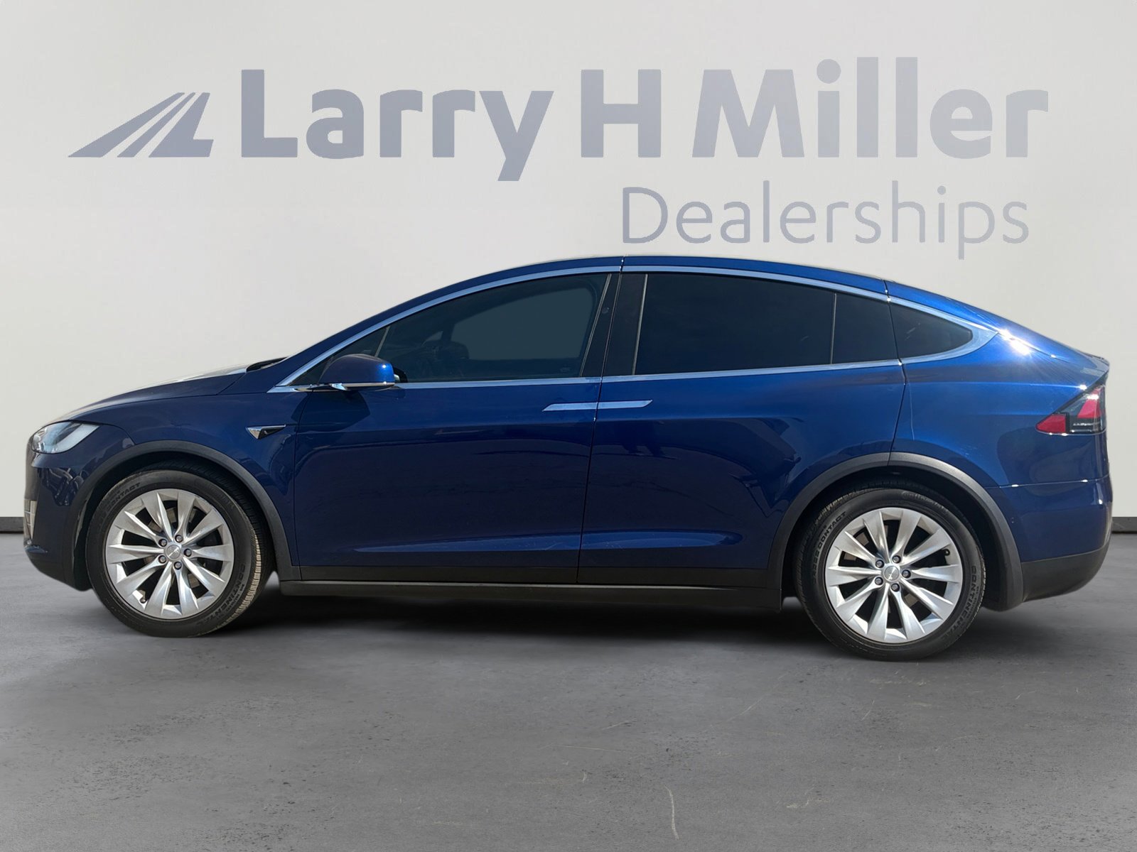 Used 2018 Tesla Model X 75D image 2