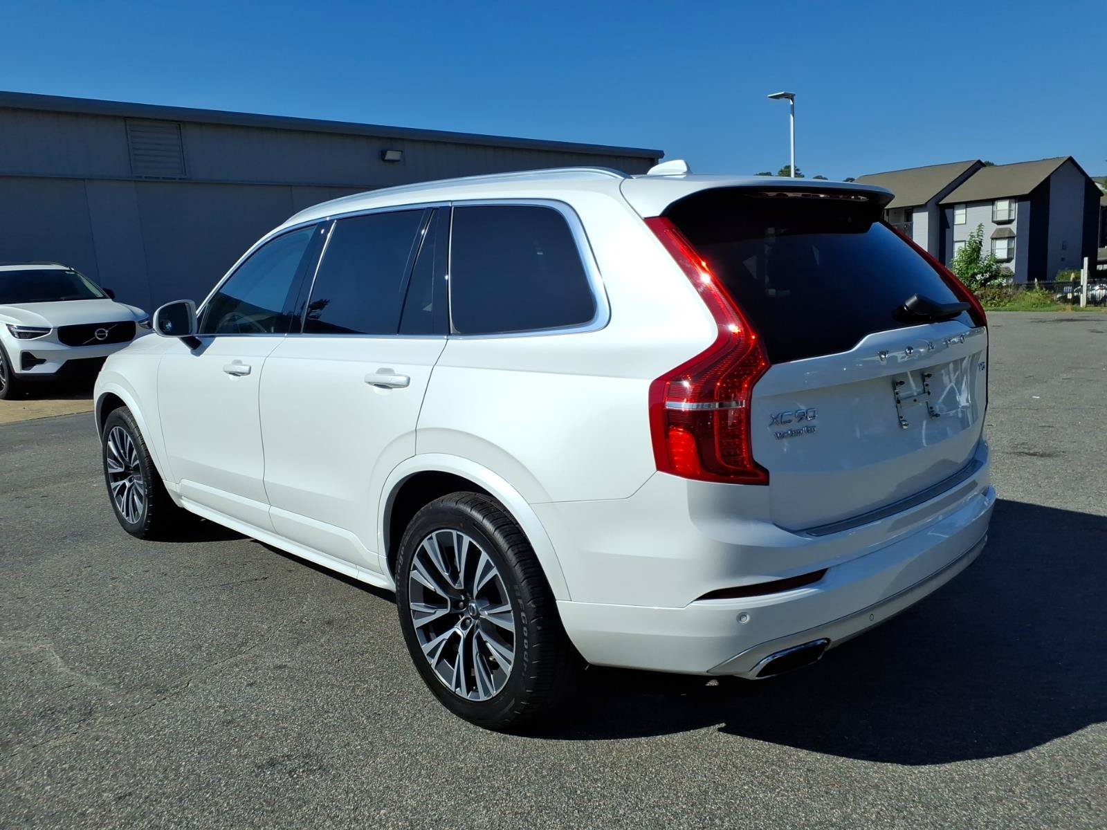 Used 2020 Volvo XC90 T5 Momentum w/ Protection Package Premier FWD image 6