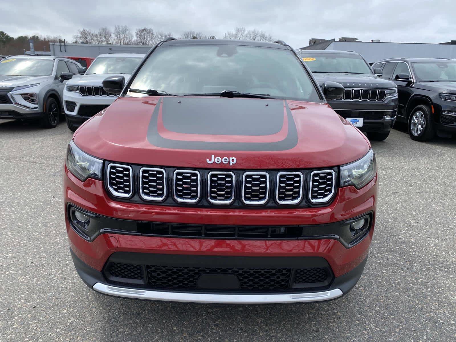 Certified 2025 Jeep Compass Limited w/ Mopar Graphics Package AWD/4WD image 11