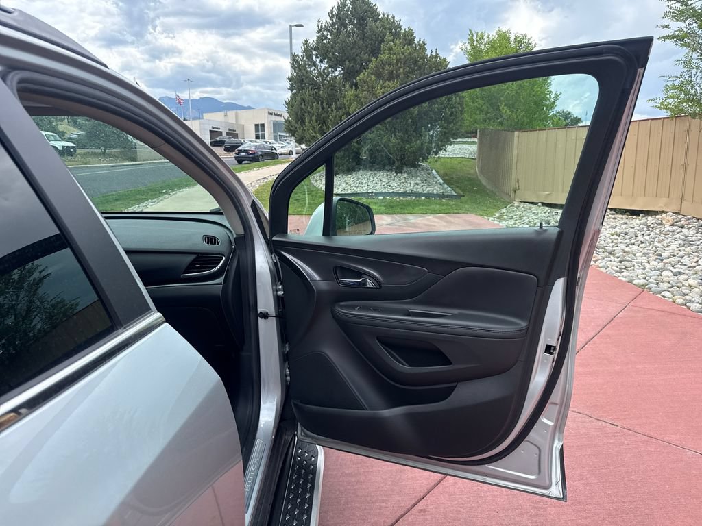 Used 2022 Buick Encore Preferred w/ Safety Package II AWD/4WD image 29