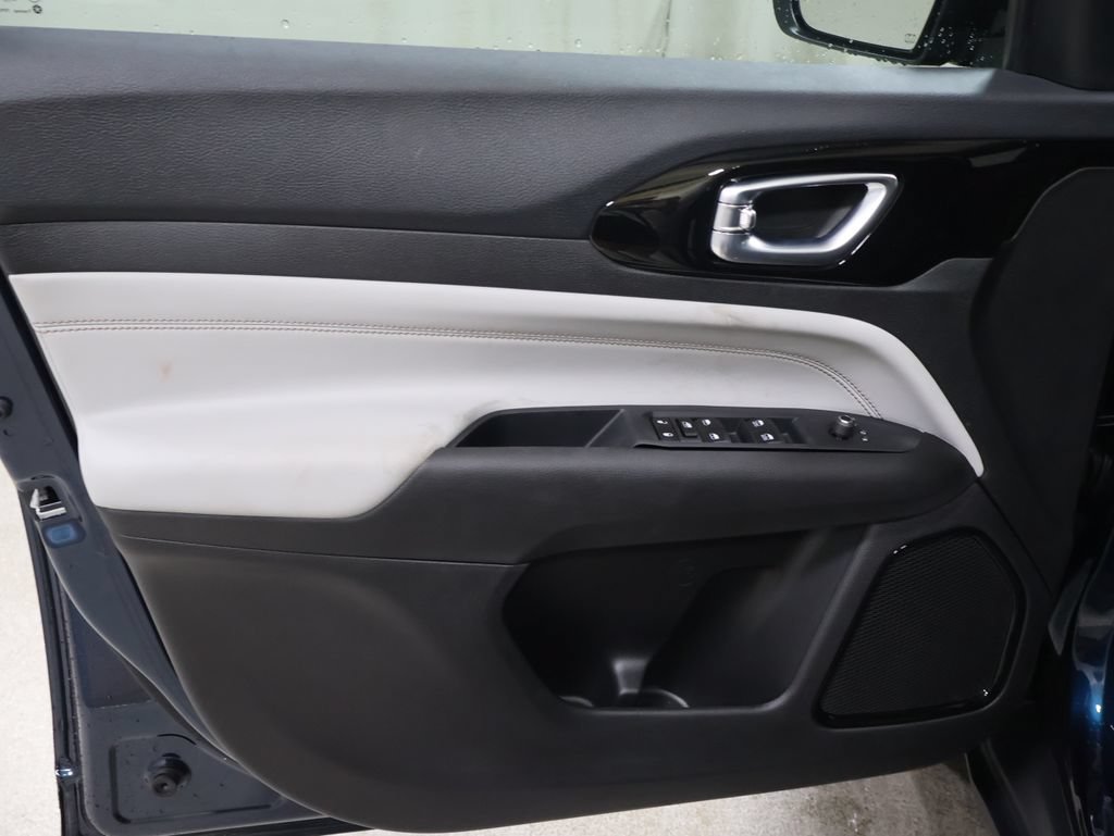 New 2026 Jeep Compass Limited AWD/4WD image 10