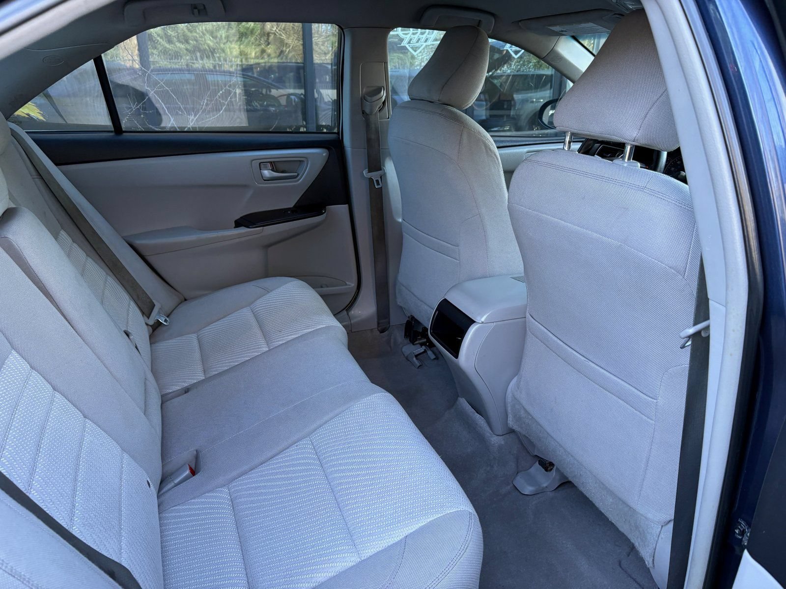 Used 2015 Toyota Camry LE FWD image 21