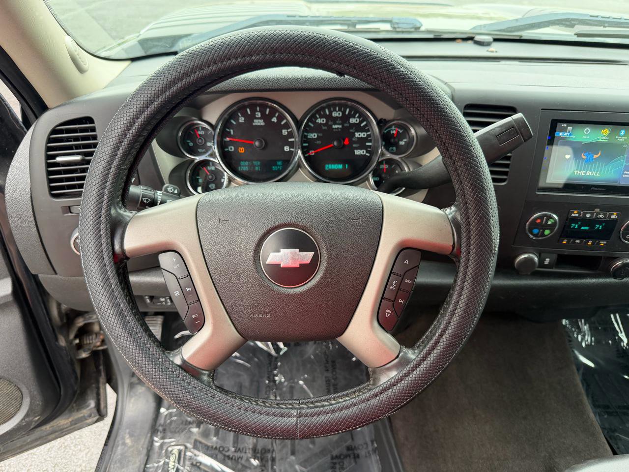 Used 2013 Chevrolet Silverado 2500 LT w/ Interior Plus Package image 24