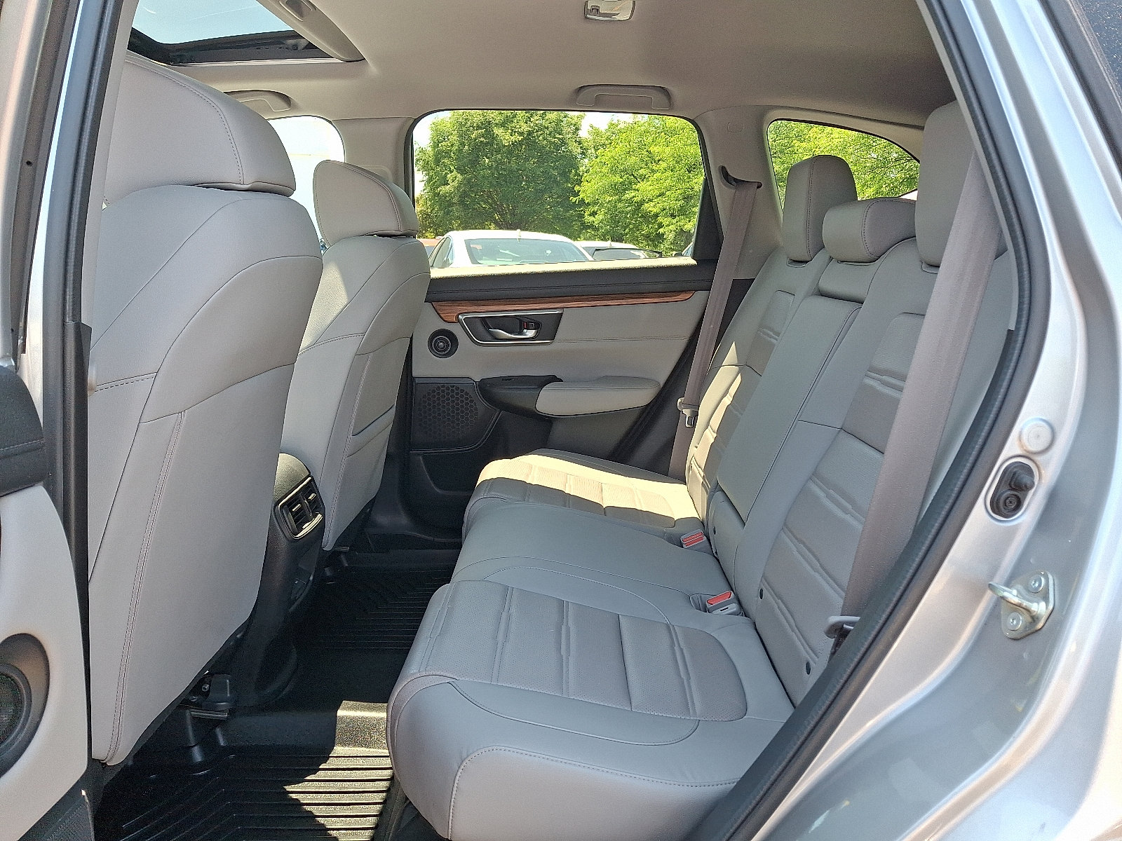 Used 2020 Honda CR-V EX-L image 10