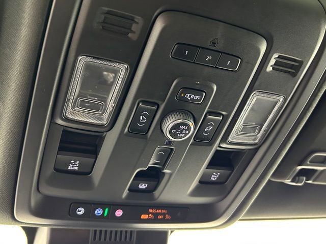 Used 2023 GMC Yukon Denali w/ LPO, Floor Liner Package AWD/4WD image 26