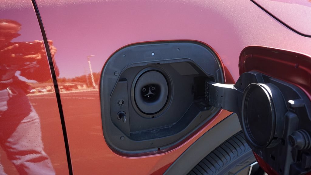 New 2026 Toyota C-HR AWD/4WD image 5