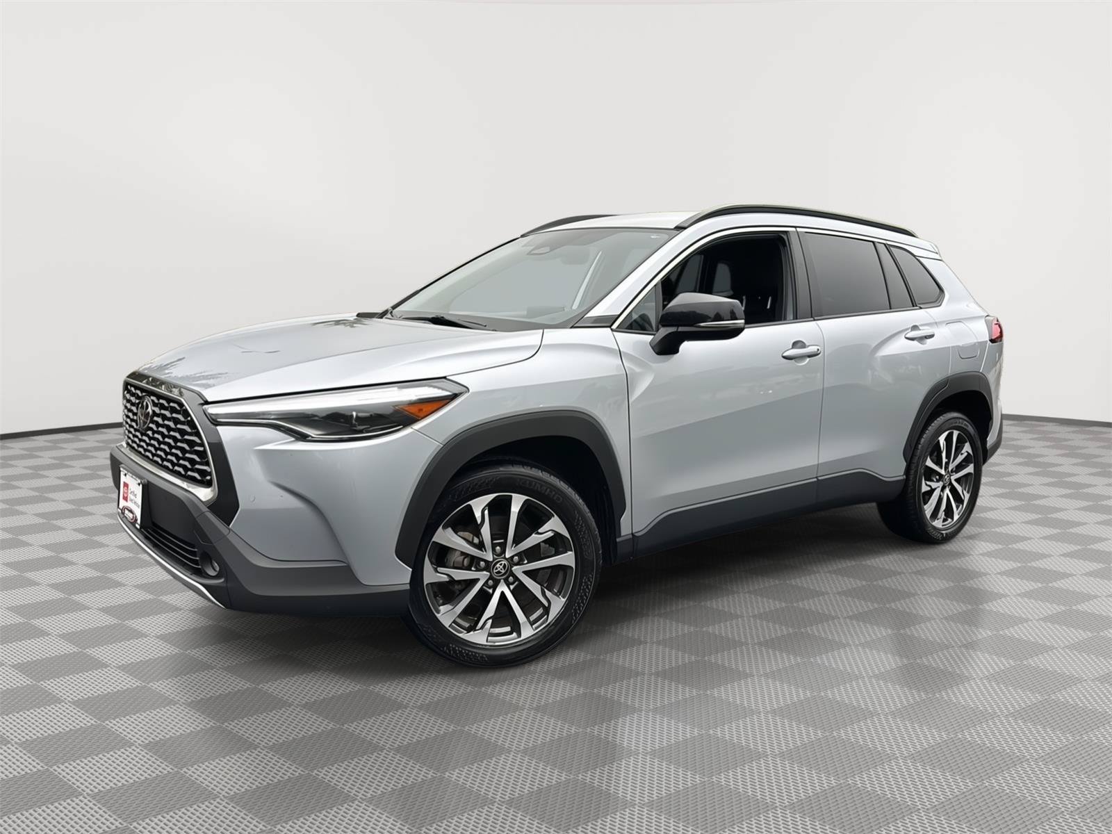 Used 2025 Toyota Corolla Cross XLE