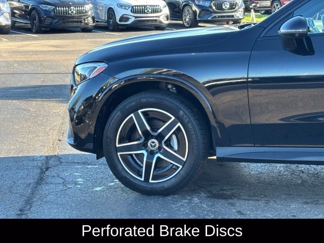 Used 2024 Mercedes-Benz GLC 300 4MATIC w/ AMG Line image 5